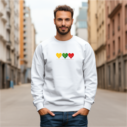 Balti vyriški džemperiai su trimis širdimis geltonos, žalios ir raudonos spalvų iš kolekcijos Naujausi dizainai 2026
