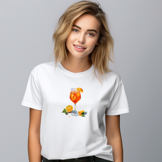 Balti moteriški marškinėliai su spalvingu vasarišku gėrimo piešiniu iš Naujausių dizainų 2026 kolekcijos