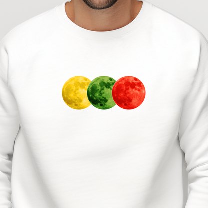 Balto vyriško džemperio priekyje trijų skirtingų spalvų mėnulio simboliai iš Naujausi dizainai 2026 kolekcijos