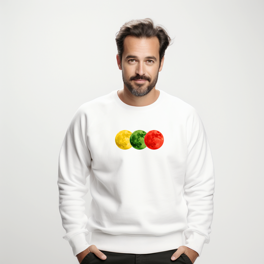 Baltas vyriškas džemperis su trijų skirtingų spalvų mėnulio motyvu iš Naujausi dizainai 2026 kolekcijos