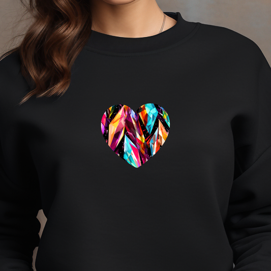 Moteriškas džemperis "Shard Hearth" juodos spalvos su ryškios mozaikos širdies piešiniu, unikalus dizainas.