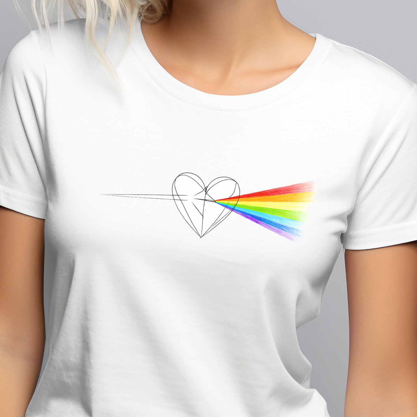 Balti moteriški marškinėliai su minimalistiniu širdies piešiniu ir spalvotais vaivorykštės spinduliais iš Naujausių dizainų 2026 kolekcijos
