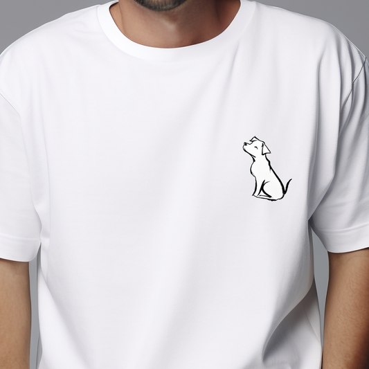 Balti vyriški marškinėliai su minimalistiniu juodu šuns piešiniu iš Naujausių dizainų 2026 kolekcijos